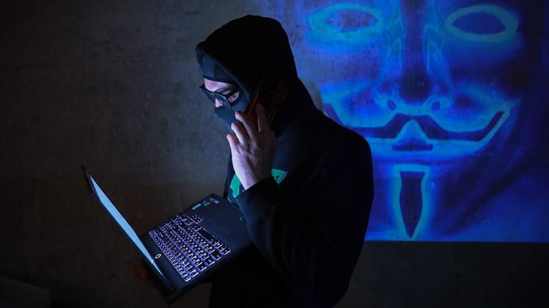 Москвичей предупреждают о краже денег через NFC