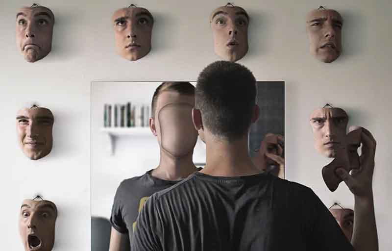 Мошенники через дипфейк корейского айдола дважды обманули пенсионерку из Приморья