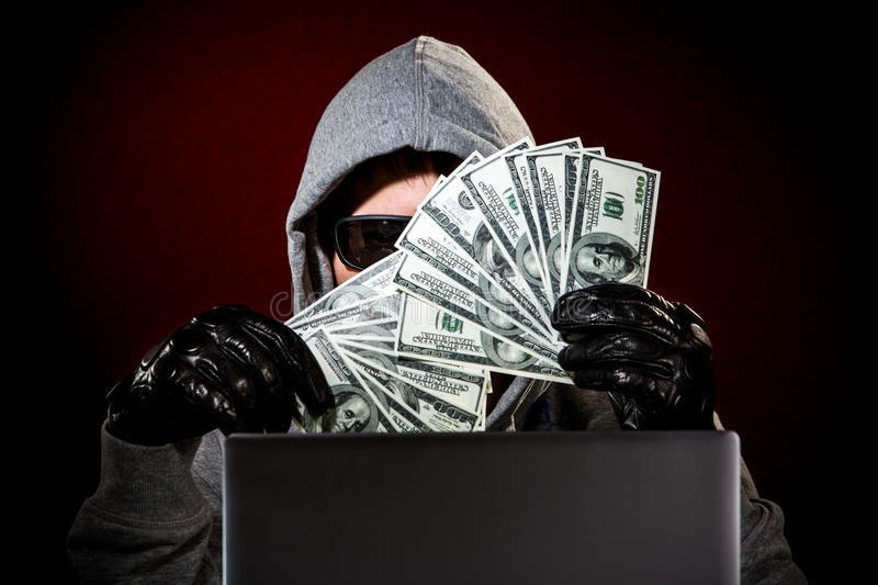 Мошенники начинают искать потенциальных жертв среди туристов